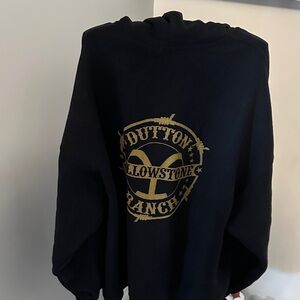 Black Yellowstone Ranch Sweatshirt 2XL on gildan tag